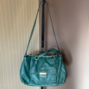 B.makowsky green leather handbag multiple pockets inside and out